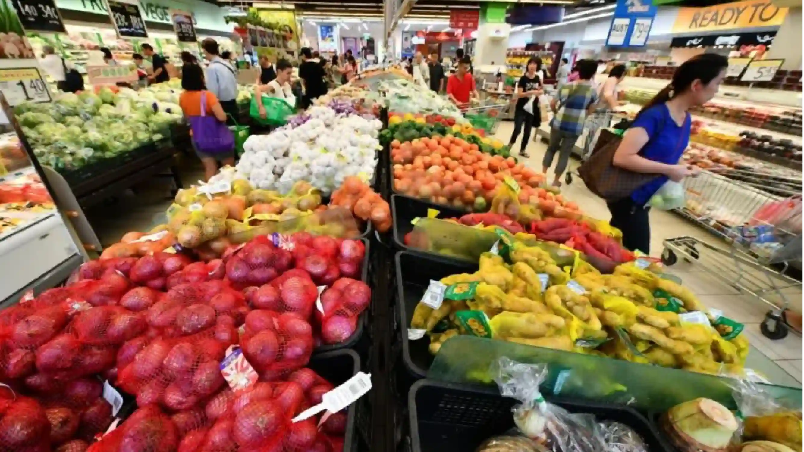 Consumers shopping at NTUC FairPrice, representing the success of data analytics in the retail industry through the BDDB programme